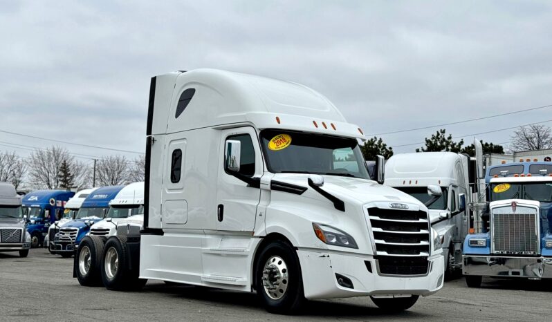 2018 Freightliner Cascadia, Excellent Condition IN/OUT !! full
